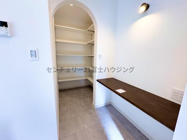 �_�ސ쌧������s���a�c3���ڂ̐V�z��ˌ��ẴL�b�`��