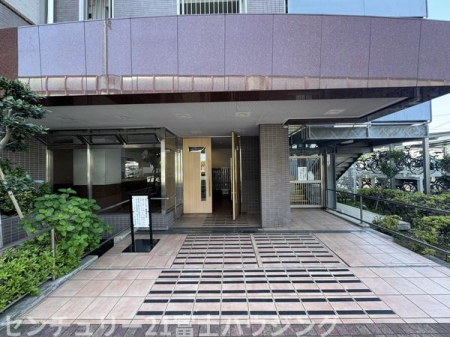 �_�ސ쌧������s���v�ۂ̒��Ã}���V�����̃G���g�����X