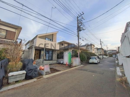 �_�ސ쌧����s�勘�̐V�z��ˌ��Ă̑O�ʓ��H�܂ތ��n�ʐ^