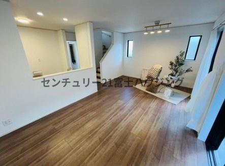 �_�ސ쌧����s�T���̐V�z��ˌ��Ẵ��r���O