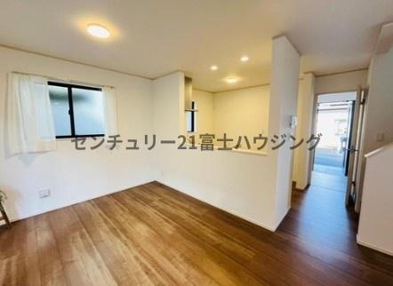 �_�ސ쌧����s�T���̐V�z��ˌ��Ẵ��r���O