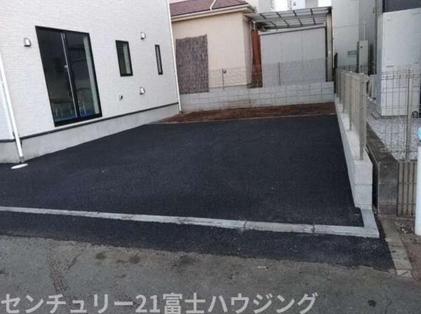 �_�ސ쌧����s�{���̐V�z��ˌ��Ă̒��ԏ�