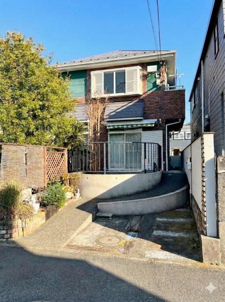 �_�ސ쌧������s���Q2���ڂ̒��È�ˌ��Ă̌��n�O�ώʐ^