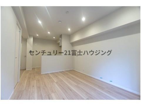 �_�ސ쌧����s�А��C��2���ڂ̒��Ã}���V�����̃��r���O