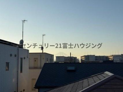 �_�ސ쌧������s���5���ڂ̐V�z��ˌ��Ă̏Z�˂���̒��]�ʐ^