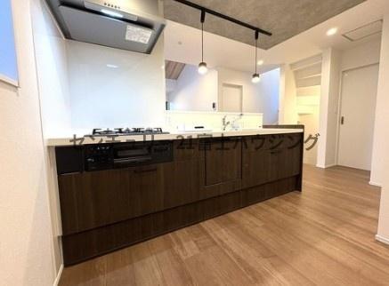 �_�ސ쌧������s���5���ڂ̐V�z��ˌ��ẴL�b�`��