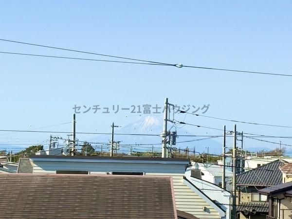 �_�ސ쌧������s�l�{��̐V�z��ˌ��Ă̏Z�˂���̒��]�ʐ^