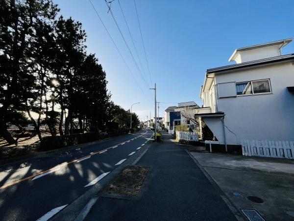 �_�ސ쌧����s�����C��4���ڂ̓y�n�̑O�ʓ��H�܂ތ��n�ʐ^