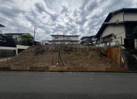 �_�ސ쌧����s�А��R4���ڂ̓y�n�̑O�ʓ��H�܂ތ��n�ʐ^