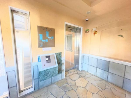 �_�ސ쌧����s�����C��1���ڂ̒��Ã}���V�����̃G���g�����X