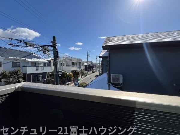 �_�ސ쌧������s���6���ڂ̐V�z��ˌ��Ă̏Z�˂���̒��]�ʐ^