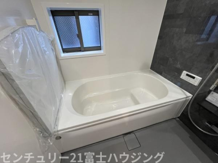 �_�ސ쌧������s���6���ڂ̐V�z��ˌ��Ă̗���