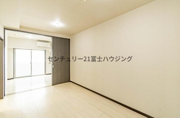 �_�ސ쌧����s�쓡��̒��Ã}���V�����̃��r���O