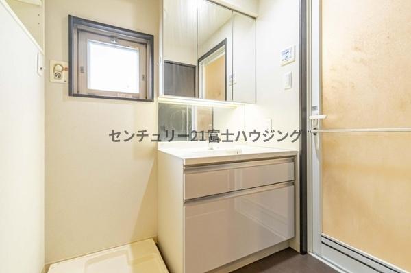 �_�ސ쌧����s�쓡��̒��Ã}���V�����̐��ʑ�E���ʏ�