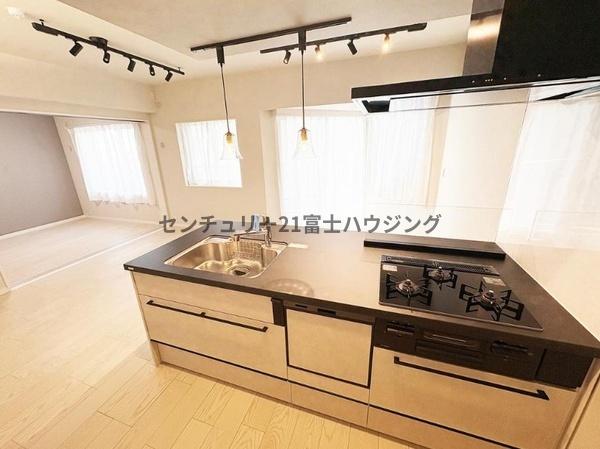 �_�ސ쌧����s�����C��1���ڂ̒��Ã}���V�����̃L�b�`��