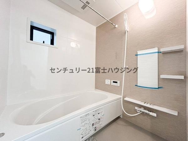 �_�ސ쌧���q�s���z4���ڂ̐V�z��ˌ��Ă̗���