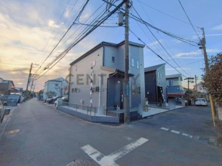 �_�ސ쌧����s�ғ����C��2���ڂ̐V�z��ˌ��Ă̑O�ʓ��H�܂ތ��n�ʐ^