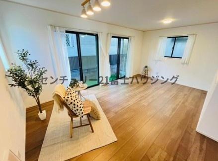 �_�ސ쌧����s�T���̐V�z��ˌ��Ẵ��r���O