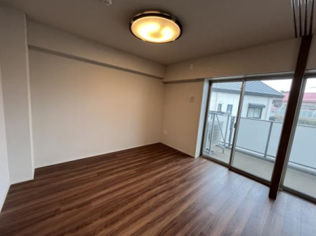 �_�ސ쌧������s���C��2���ڂ̒��Ã}���V�����̐Q��