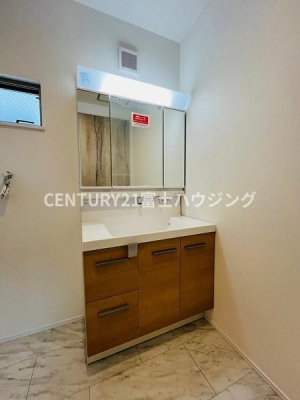 �_�ސ쌧���q�s���z4���ڂ̒��È�ˌ��Ă̐��ʑ�E���ʏ�