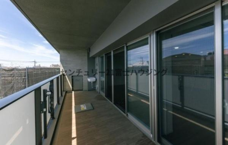 �_�ސ쌧������s���C��2���ڂ̒��Ã}���V�����̃o���R�j�[