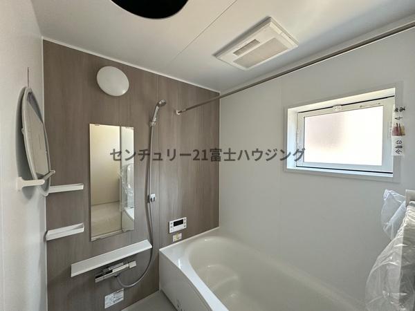 �_�ސ쌧���q�s�����5���ڂ̐V�z��ˌ��Ă̗���