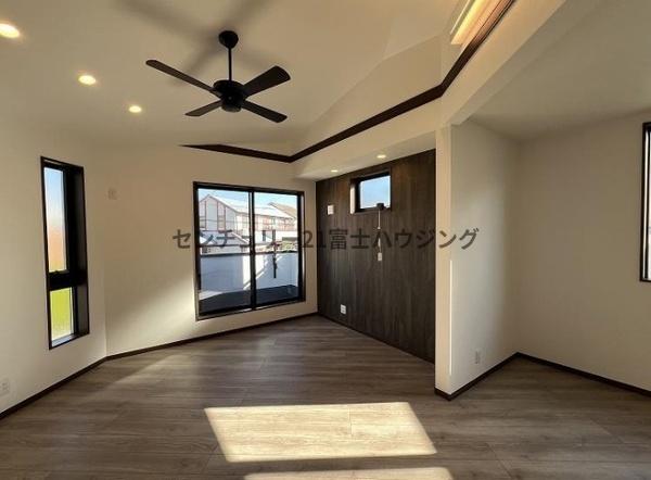 �_�ސ쌧���q�s�����K�l2���ڂ̐V�z��ˌ��Ẵ��r���O