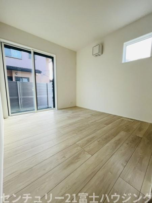 �_�ސ쌧������s�����̐V�z��ˌ��Ă̗m��