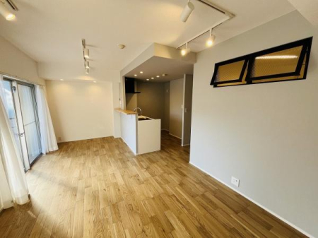 �_�ސ쌧����s����2���ڂ̒��Ã}���V�����̃��r���O