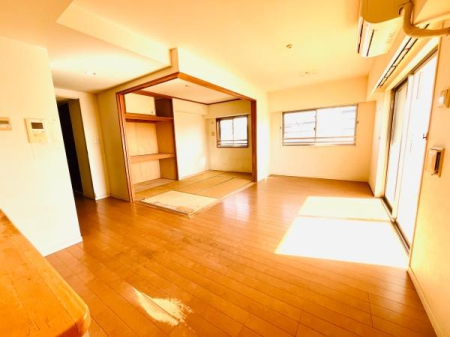 �_�ސ쌧����s���ؑ�1���ڂ̒��Ã}���V�����̃��r���O