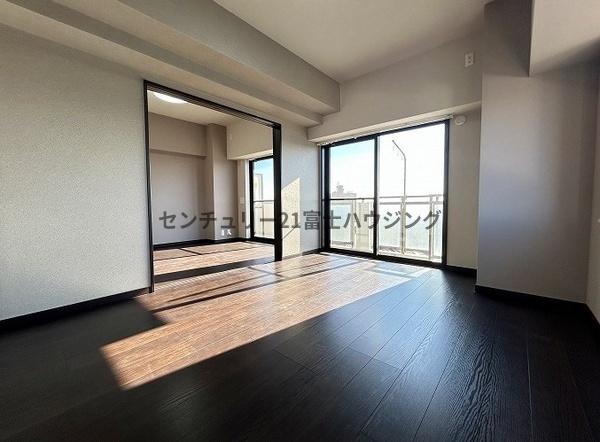 �_�ސ쌧����s�ΐ�2���ڂ̒��Ã}���V�����̃��r���O