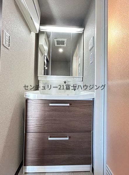 �_�ސ쌧����s�ΐ�2���ڂ̒��Ã}���V�����̐��ʑ�E���ʏ�