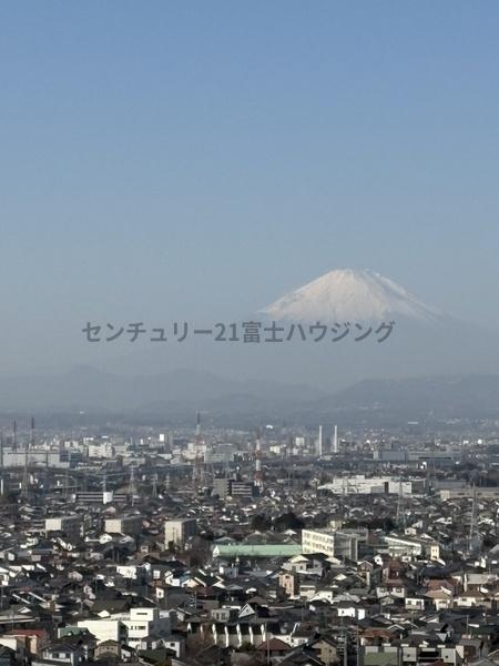 �_�ސ쌧������s�Ï��̒��Ã}���V�����̏Z�˂���̒��]�ʐ^