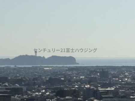 �_�ސ쌧������s�Ï��̒��Ã}���V�����̏Z�˂���̒��]�ʐ^