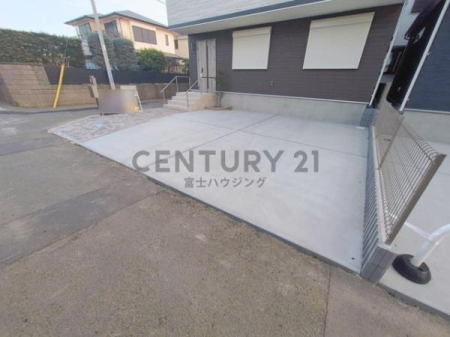 �_�ސ쌧����s�����C��7���ڂ̐V�z��ˌ��Ă̒��ԏ�