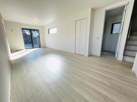 �_�ސ쌧������s�ᏼ���̐V�z��ˌ��Ẵ��r���O