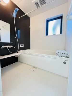 �_�ސ쌧������s�ᏼ���̐V�z��ˌ��Ă̗���