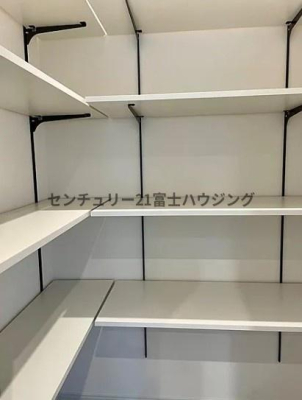 �_�ސ쌧������s���Z���̒��Ã}���V�����̃L�b�`��