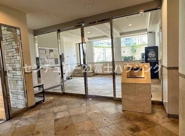 �_�ސ쌧������s�΂��l�̒��Ã}���V�����̃G���g�����X