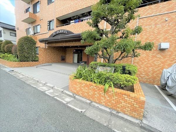 �_�ސ쌧����s�ΐ�6���ڂ̒��Ã}���V�����̃G���g�����X