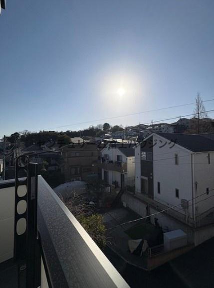 �_�ސ쌧����s����4���ڂ̐V�z��ˌ��Ă̏Z�˂���̒��]�ʐ^