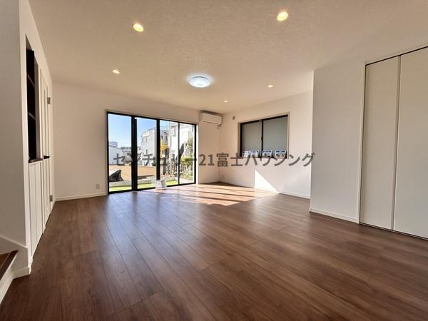 �_�ސ쌧����s�ΐ�1���ڂ̒��È�ˌ��Ẵ��r���O