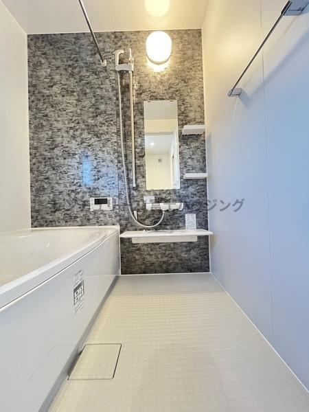 �_�ސ쌧������s�㊯���̐V�z��ˌ��Ă̗���