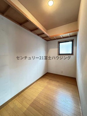 �_�ސ쌧����s����2���ڂ̒��È�ˌ��Ă̎��[