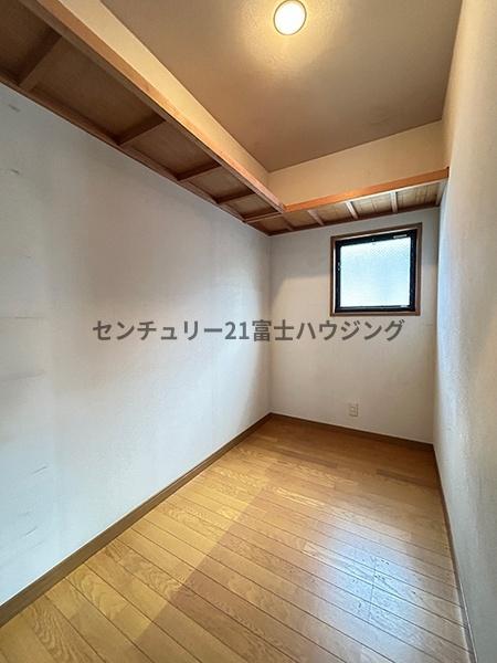 �_�ސ쌧����s����2���ڂ̒��È�ˌ��Ă̎��[