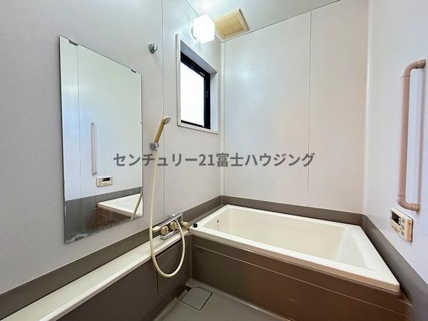 �_�ސ쌧����s����2���ڂ̒��È�ˌ��Ă̗���