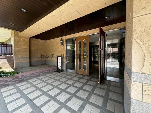 �_�ސ쌧����s�勘1���ڂ̒��Ã}���V�����̃G���g�����X