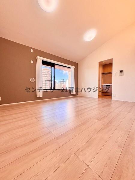 �_�ސ쌧����s�勘1���ڂ̒��Ã}���V�����̃��r���O