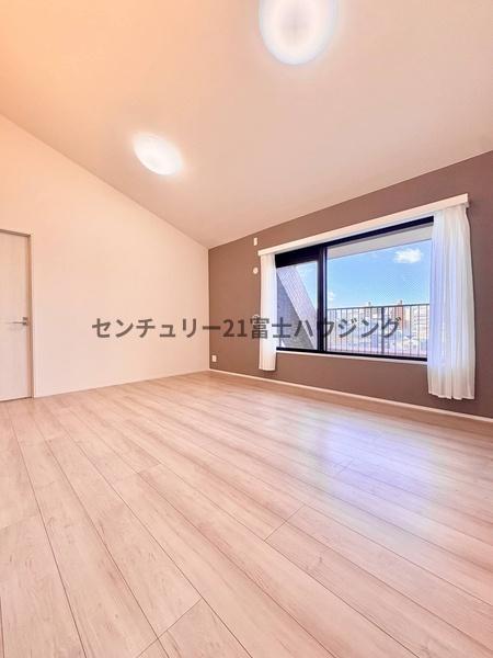 �_�ސ쌧����s�勘1���ڂ̒��Ã}���V�����̃��r���O