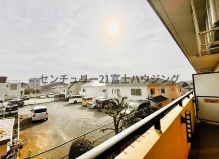 �_�ސ쌧����s�ΐ�6���ڂ̒��Ã}���V�����̏Z�˂���̒��]�ʐ^